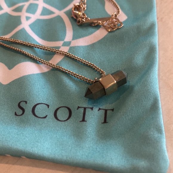 KENDRA SCOTT Amanda Pyrite + Rose Gold Necklace - Picture 6 of 7